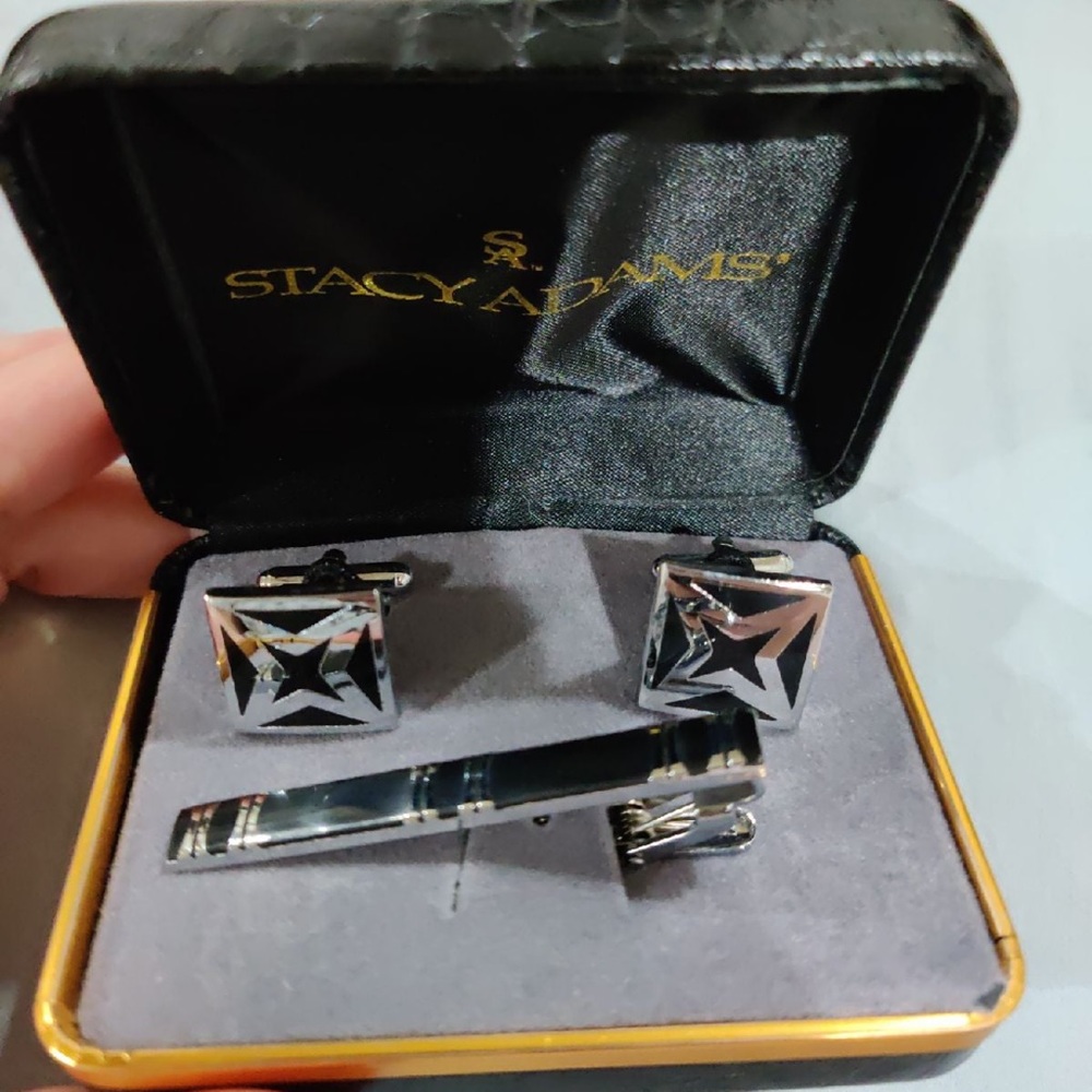 NWT Stacy Adams Tie Clip and Cuff Link Set